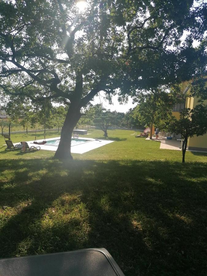 Villanova Apartments 波雷奇 外观 照片